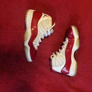 Jordan 11 Cherry ❤️🤍